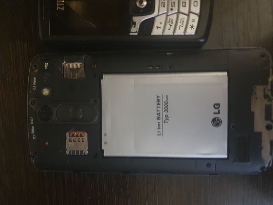 Продам телефоны на запчасти