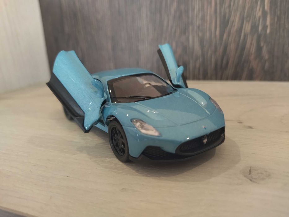 Метална количка Maserati MC 20 !!!