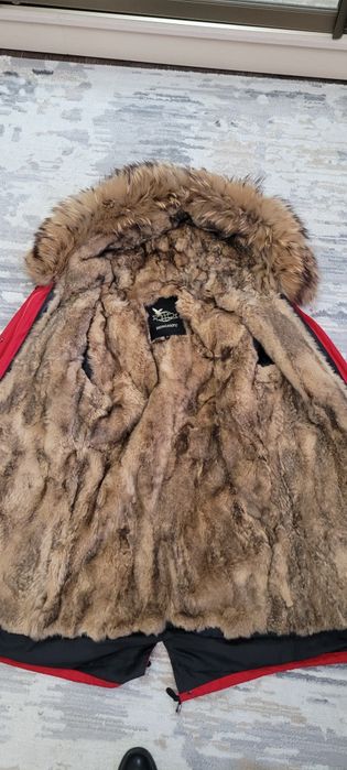 Продам парку натуралка