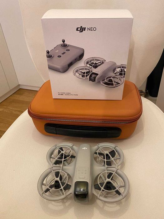 Дрон DJI Neo Fly More Combo с 3 батерии и RC контролер