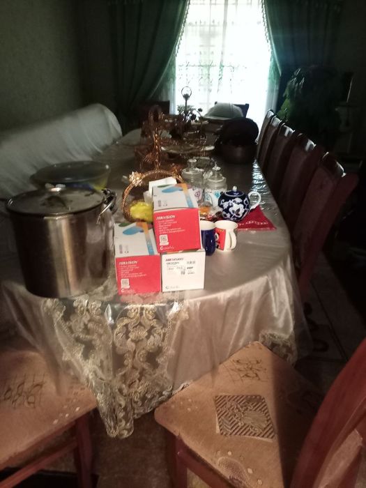 Сотилади Хар хил нарсалар диван стол стул стиральная машина