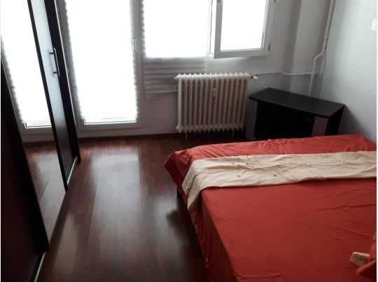 Vand apartament 4 camere