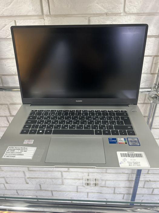 ноутбук Huawei MateBook