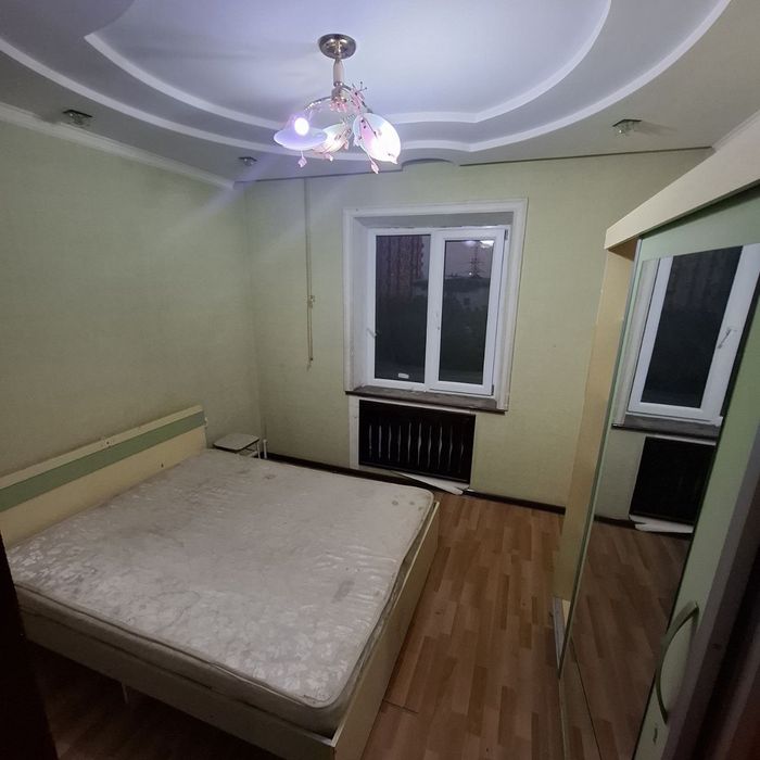 Продаю 6 комнатную квартиру Сергели массив Строитель