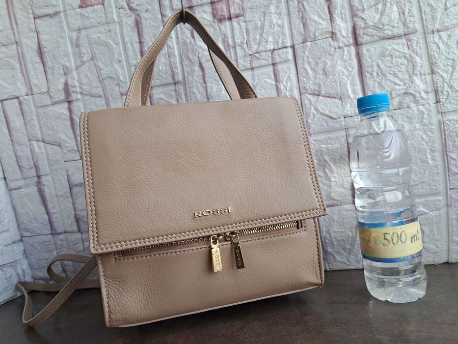 дамска чанта,ROSSI малка бежова раница-естествена кожа