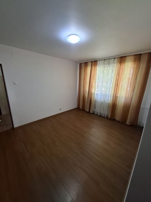 Închiriez apartament 2 camere