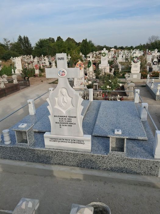 monumente funerare rezistente