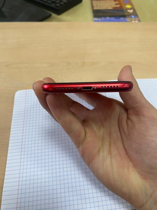 Продам 11 айфон 128 гб не выскрался