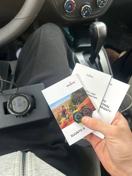 Продам часы suunto 9