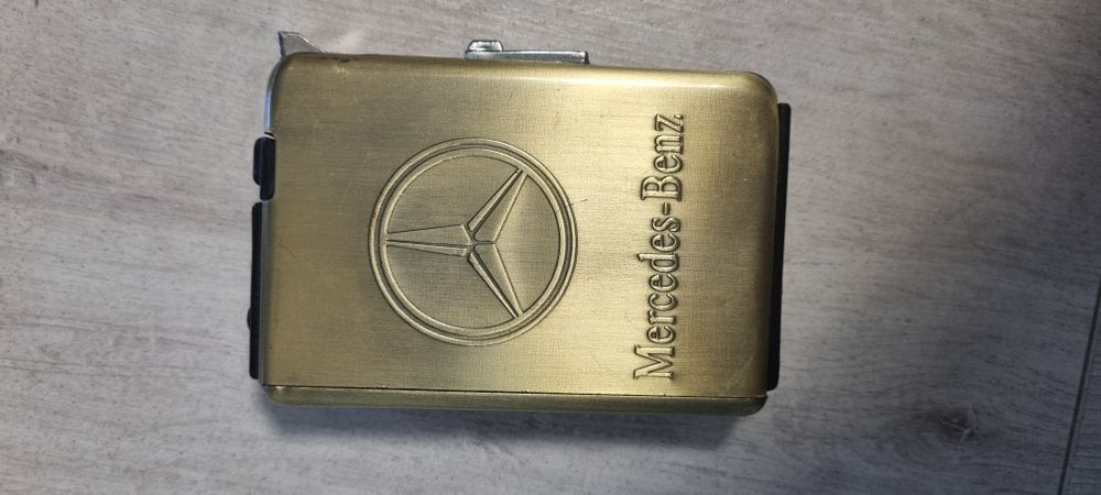 Bricheta cu tabachera Mercedes Benz