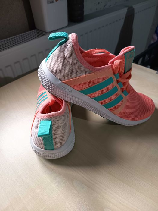 Оригинални маратонки Adidas