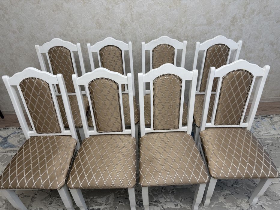 Продам Стулья 8 шт