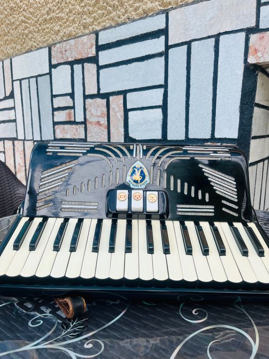 Акордеон  Paolo Soprani 48 баса