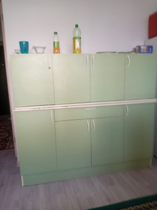 Кухонный гарнитур сатылады
