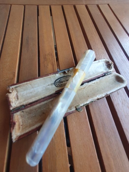 Port țigaret vechi din sidef