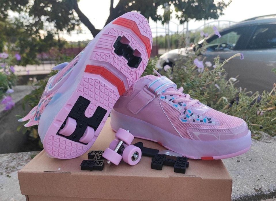 Adidași cu role  mărimea 40