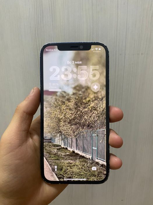 Продам айфон 12