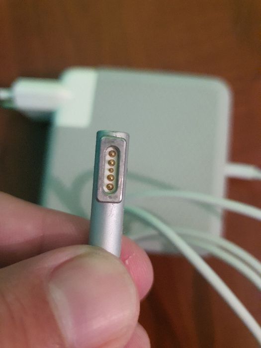 Зарядно MacBook 60w