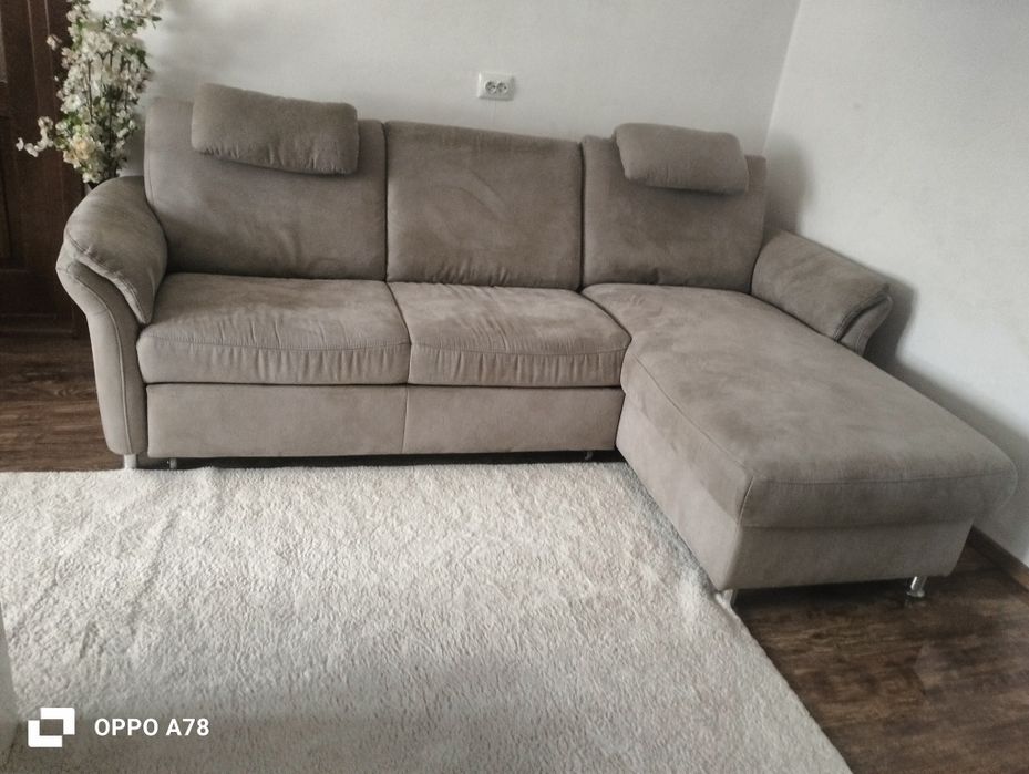 Vând colțar și o canapea cu fotolii