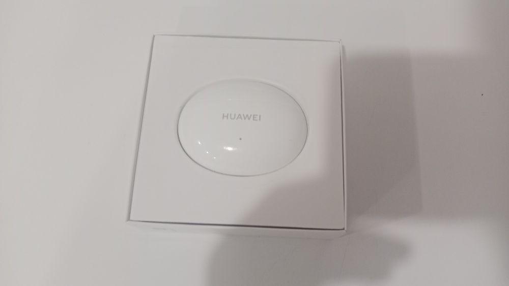 Продам наушники HUAWEI freebuds 4i