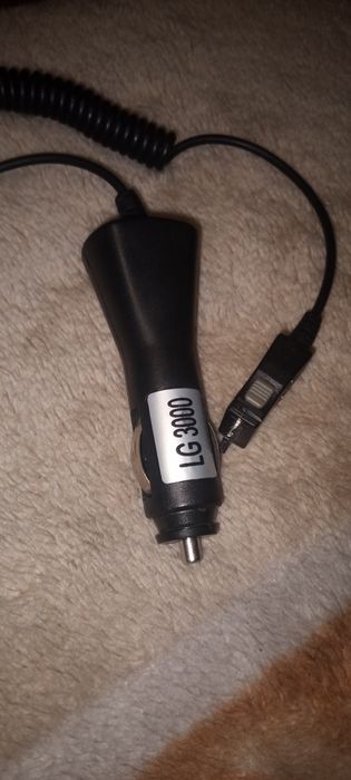 Зарядное LG3000 устройство прикуриватель