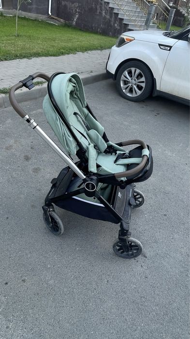 Продам детскую коляску