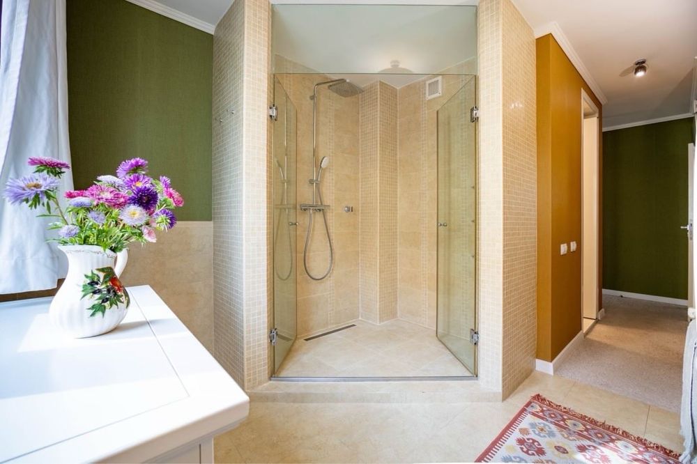 Дава се под наем Тристаен апартамент в Пловдив, Съдийски - 197 кв.м за 1700 € - Снимка #3