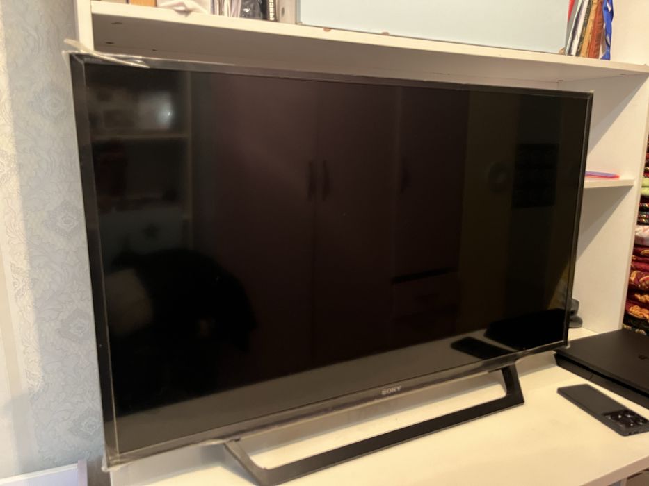 Телевизор продаю SONY