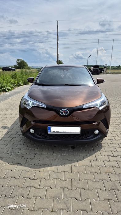 Toyota C-HR 1.8, 4×2, VERSIUNEA LOUNGE