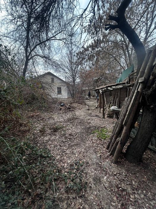 Продам участок под строительство фасад 30м квадрстный широкая улица 
У