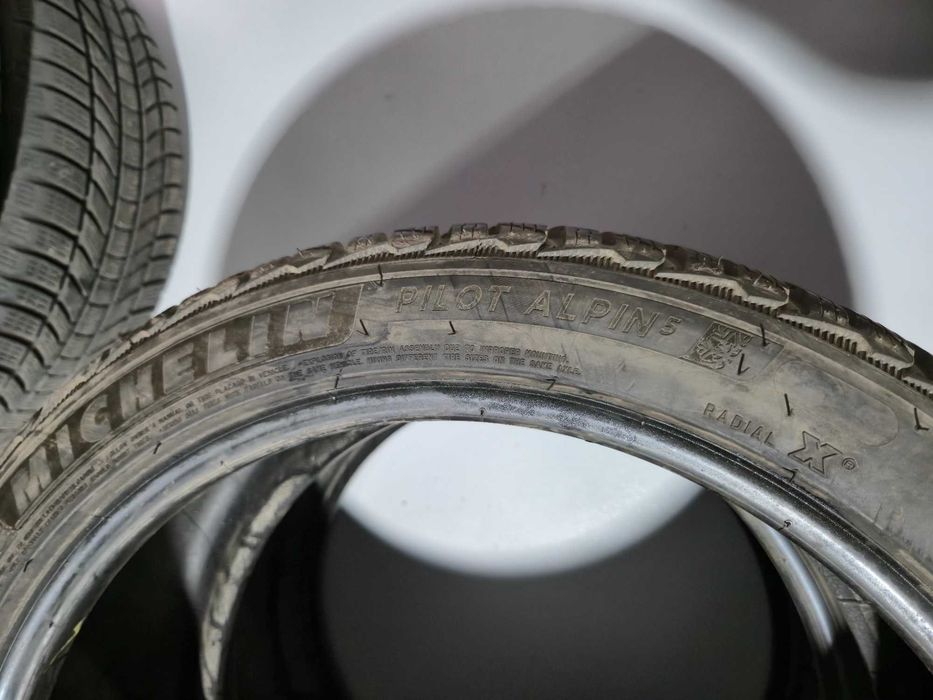 2 Anvelope M+S IARNA - 225/40/18 92Y XL - Michelin Pilot Alpin 5 - CA NOI - DOT 2021 !