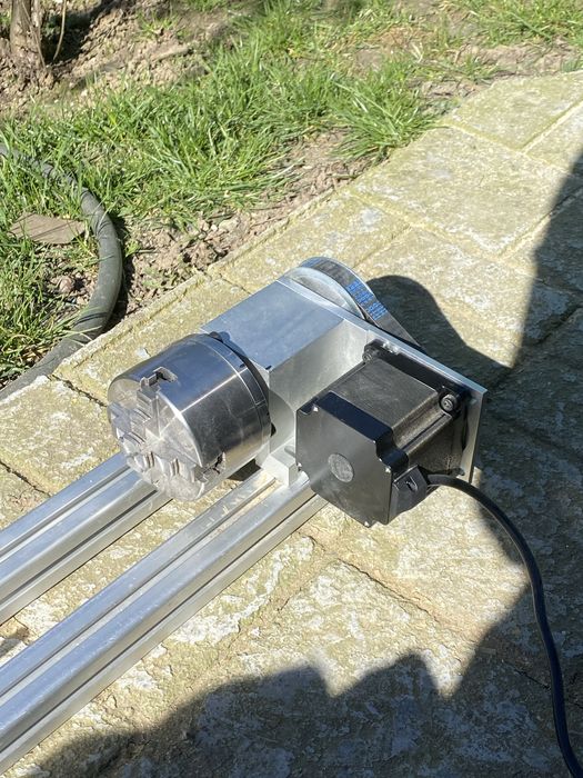 Axa a 4-a CNC - strung