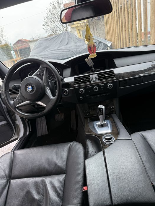 БМВ 523 i фейс на части
