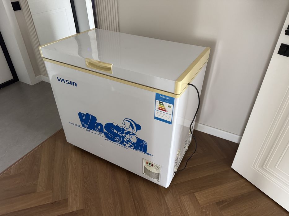 Продам морозильник
