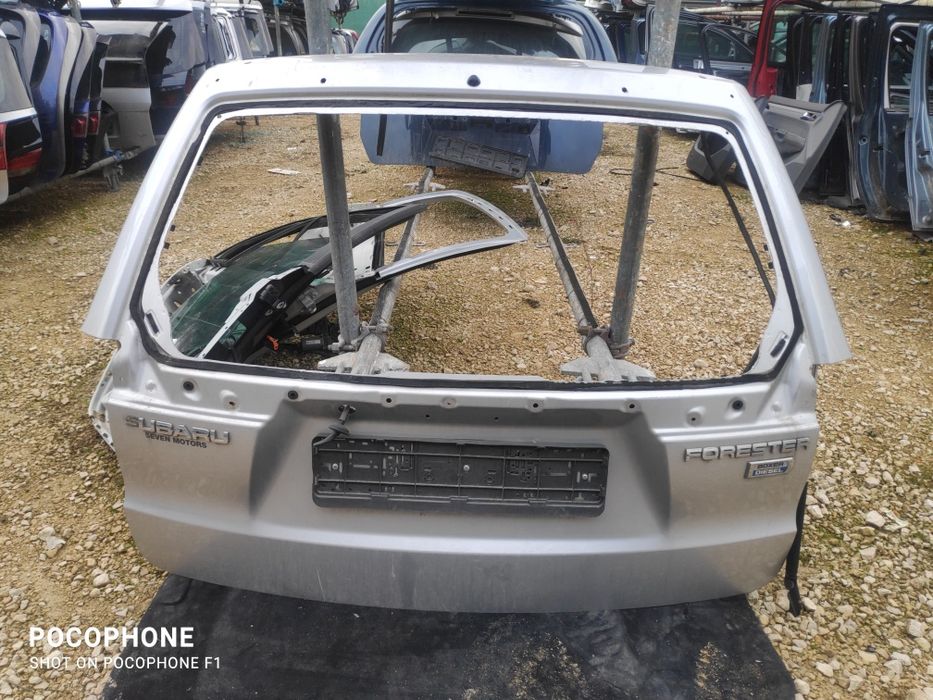 Врата багажник Subaru Forester / Субару Форестър 2011г Със Забележки!