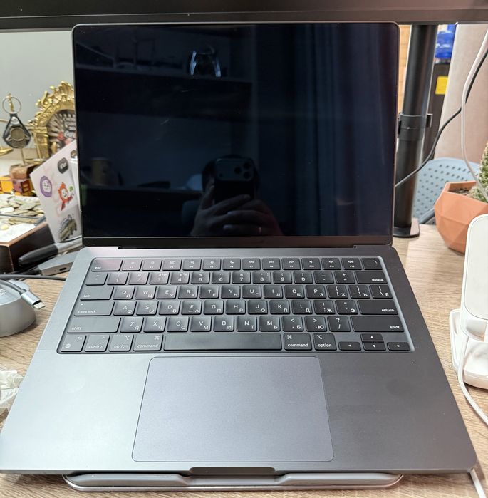 MacBook Pro 14” M4 (2024) / 16GB / 100% Battery