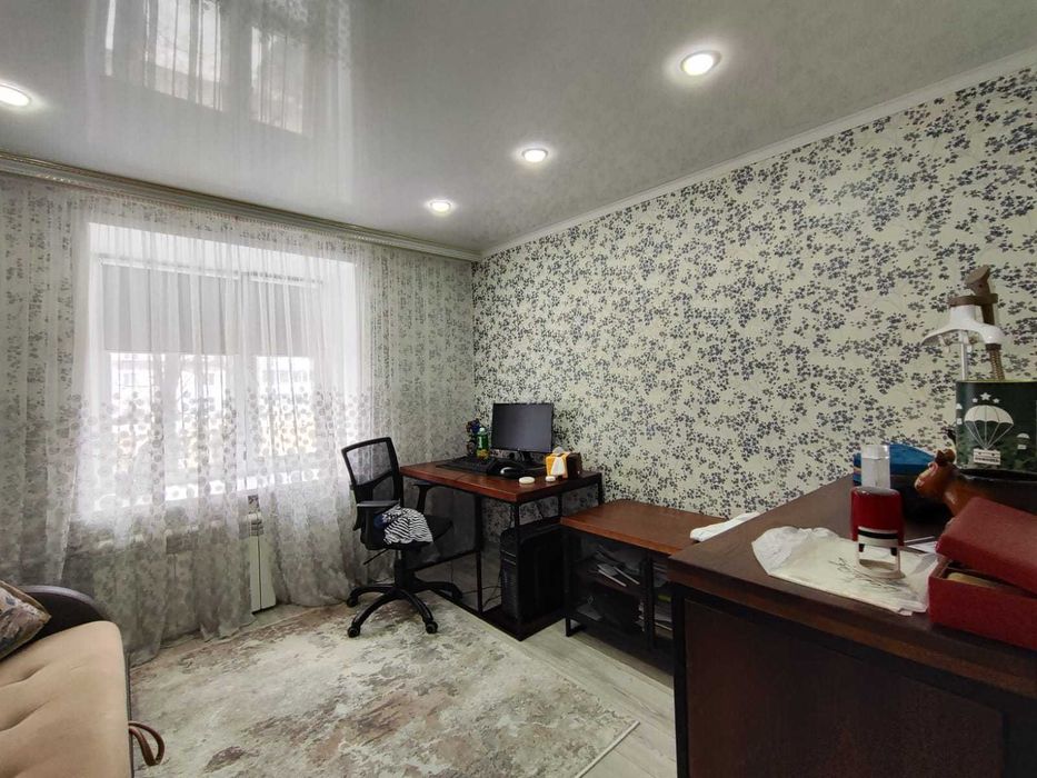 3 комн квартира, район СКГУ