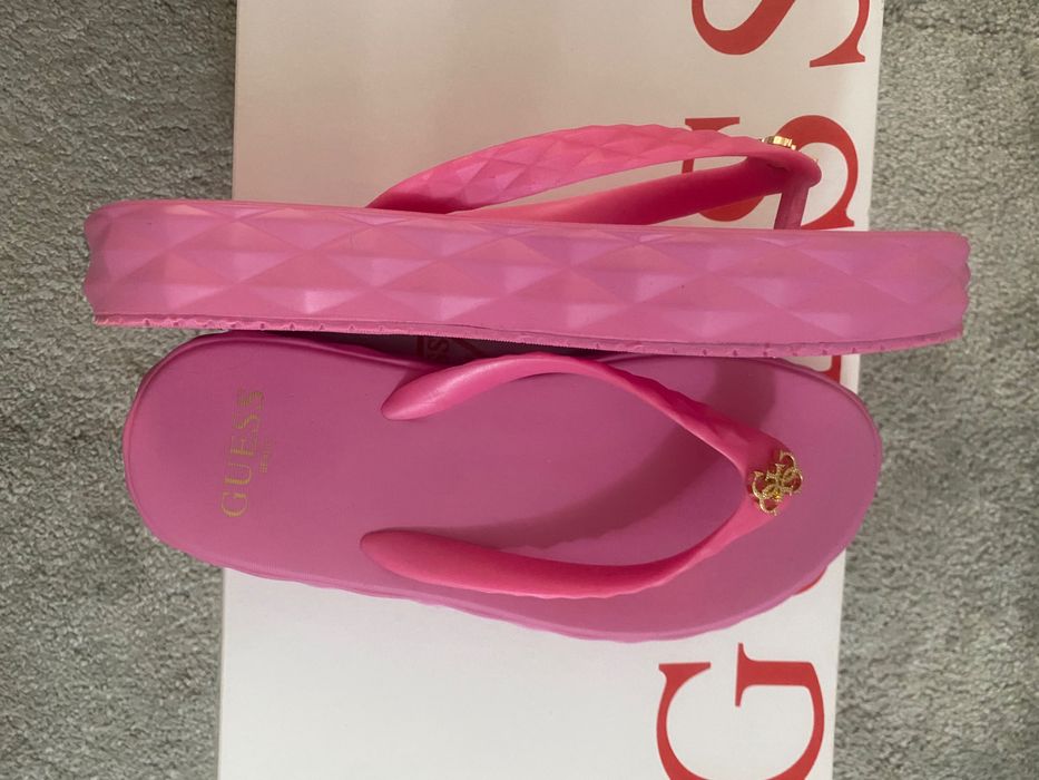 лятни джапанки Guess