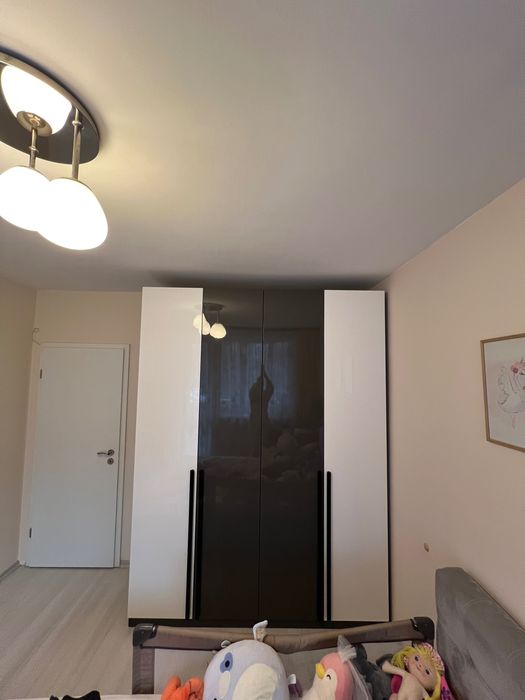 4-крилен гардероб Айко