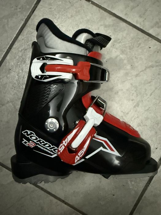 Clapari copii Nordica 215mm marimea 17,5