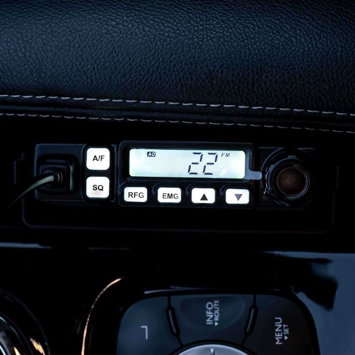 Kit antena precalibrata + statie radio emisie receptie cb