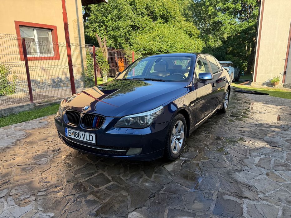 BMW Seria 5 BMW 520d LCI Facelift | Trapă | Bi-Xenon | Scaune Electrice Încălzite
