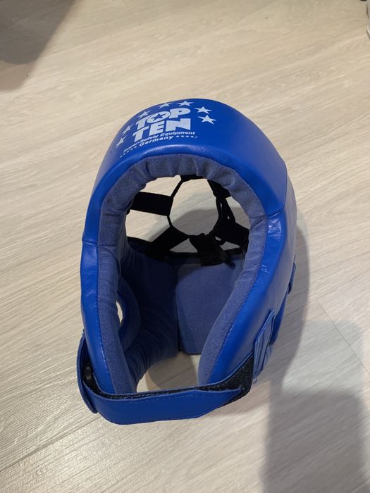 Шлем для каратэ