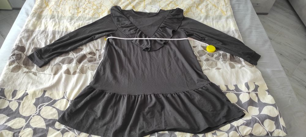 Дамски дрехи(рокличка и потник)