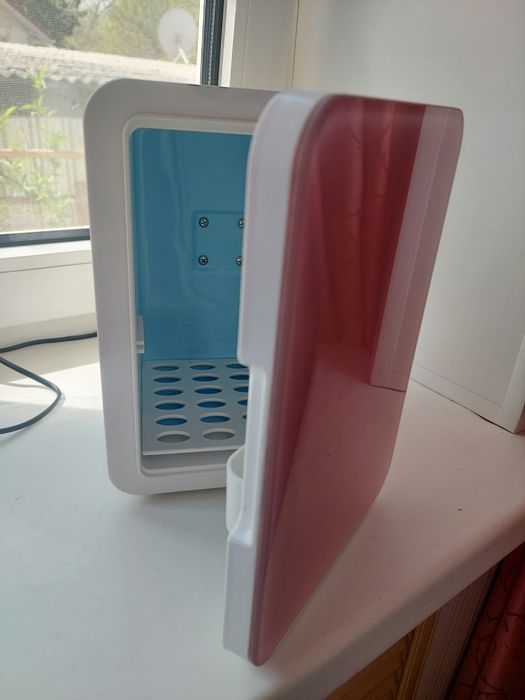 Продам бьюти, мини холодильник