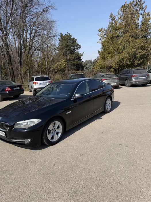 BMW Seria 5 F10 520d - Anul 2011 - Stare excelenta - km reali