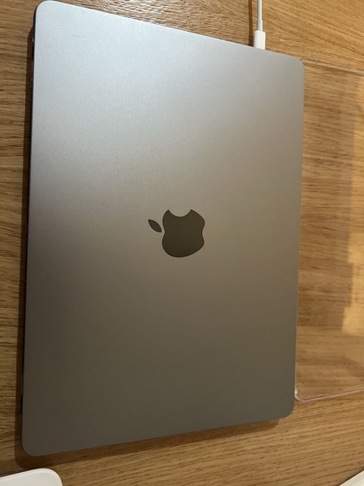 Mac OS, Ноутбук Apple M2