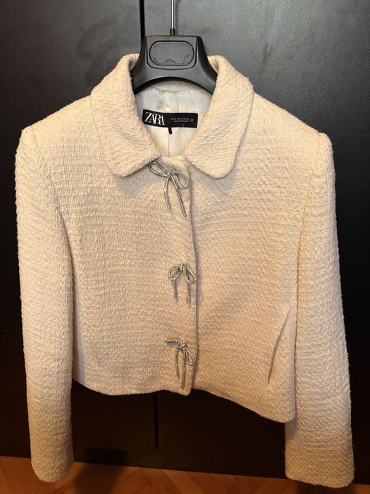 Бяло преходно палто Zara