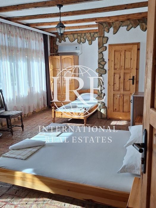 Продава се Къща в Варна, м-т Боровец - юг - 660 кв.м за 1137 €/кв.м - Снимка #12