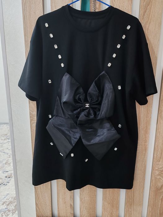 Ayollar koftasi sotiladi